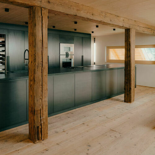 Unsere professionellen K�che aus Rohstahl mit hochwertigen GAGGENAU-Ger�ten.