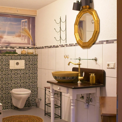 Das Gemeinschaftsbad im 1. Untergeschoss - Das Gemeinschaftsbad im 1. Untergeschoss -